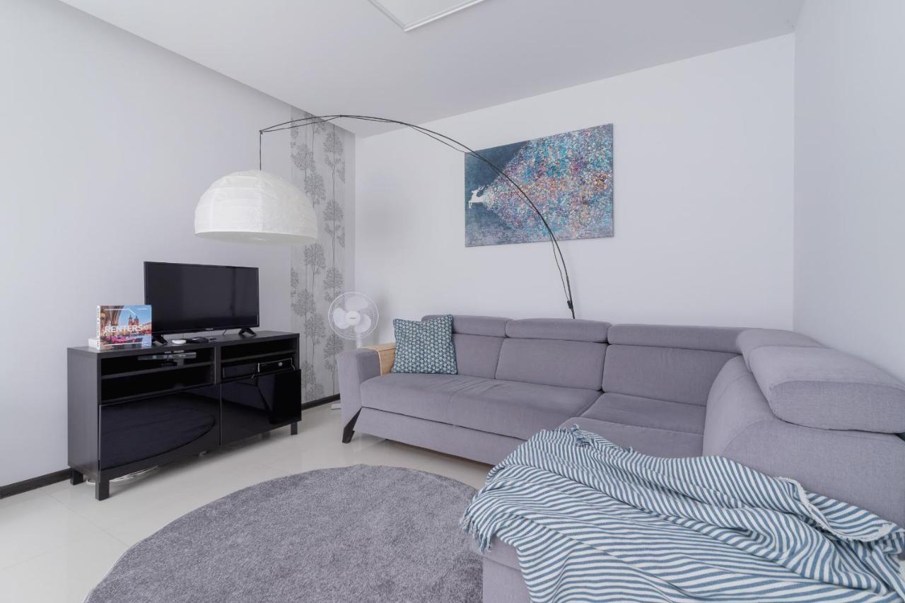 Wonderful Apartment Garden Residence By Noclegi Renters Krasków Eksteriør bilde